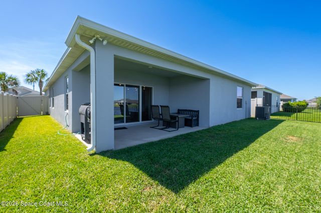 2683 Pinwherry Street NW, Palm Bay, FL 32907