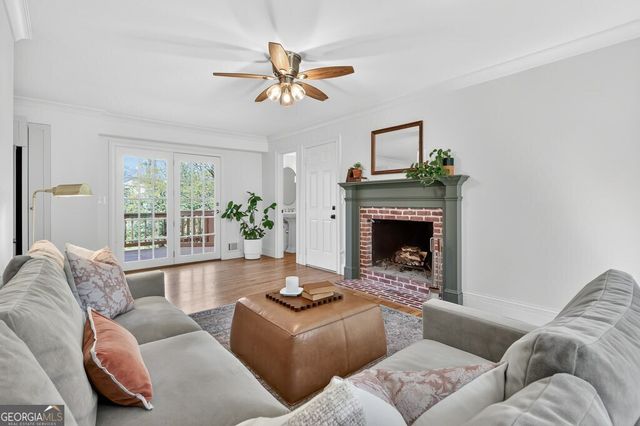 384 Lamplighter Lane SE, Marietta, GA 30067