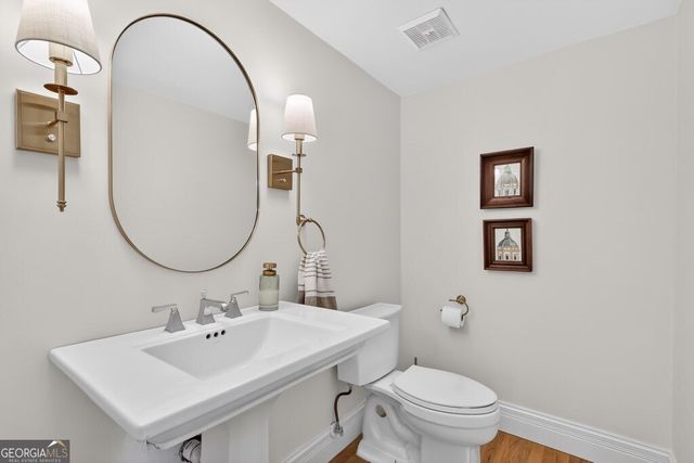 384 Lamplighter Lane SE, Marietta, GA 30067