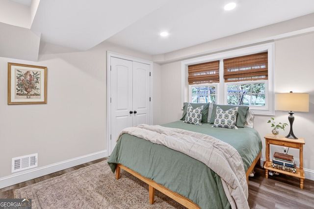 384 Lamplighter Lane SE, Marietta, GA 30067