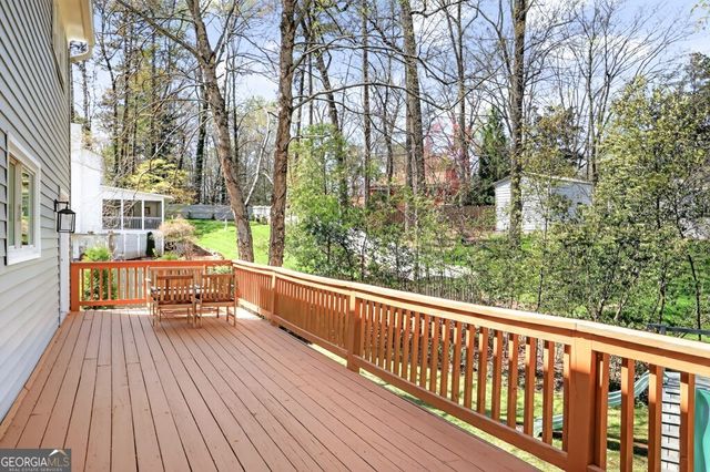 384 Lamplighter Lane SE, Marietta, GA 30067