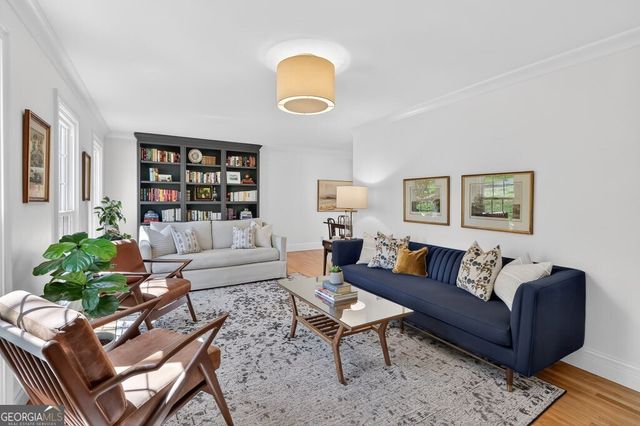 384 Lamplighter Lane SE, Marietta, GA 30067