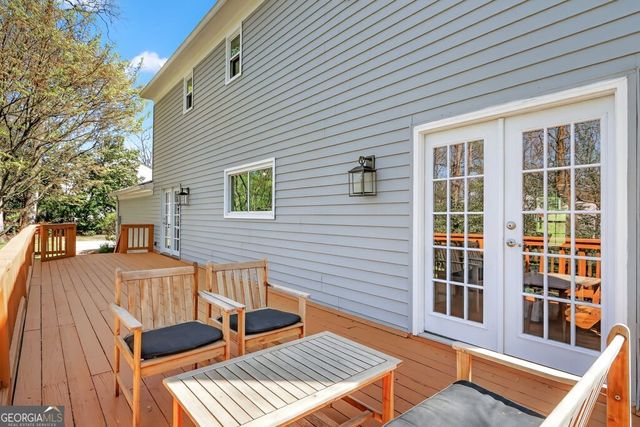 384 Lamplighter Lane SE, Marietta, GA 30067