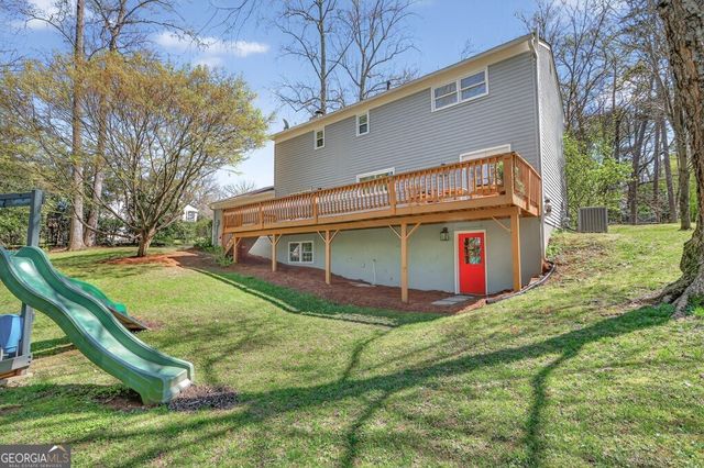 384 Lamplighter Lane SE, Marietta, GA 30067