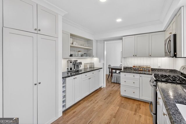 384 Lamplighter Lane SE, Marietta, GA 30067