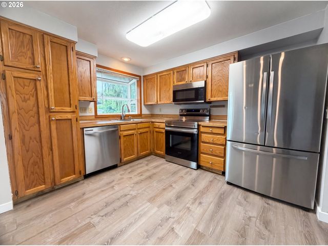 1209 Sw 25TH St, Troutdale, OR 97060