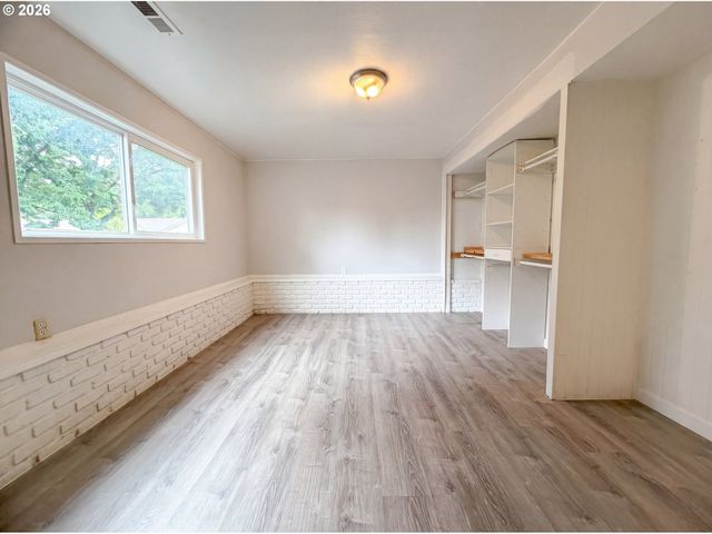 1209 Sw 25TH St, Troutdale, OR 97060