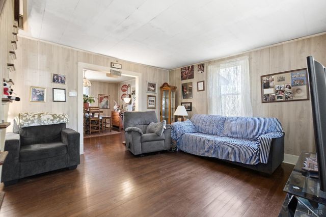 409 Staunton River Landing, Gretna, VA 24557
