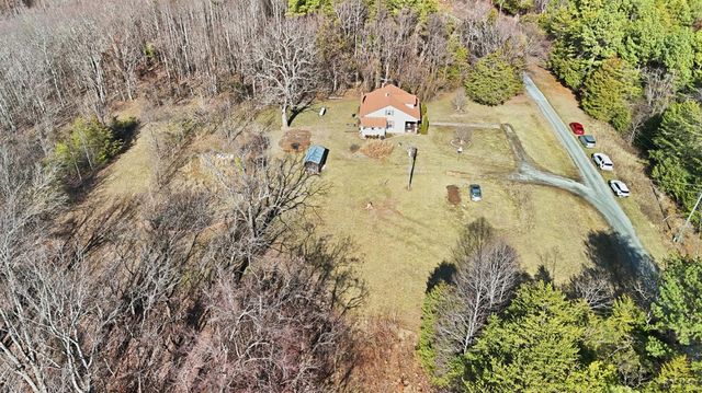 409 Staunton River Landing, Gretna, VA 24557