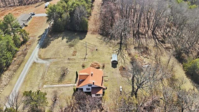 409 Staunton River Landing, Gretna, VA 24557