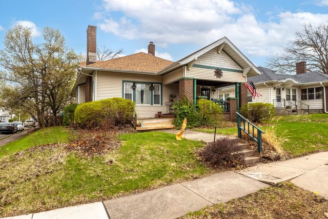 2633 Grand Avenue, Davenport, IA 52803