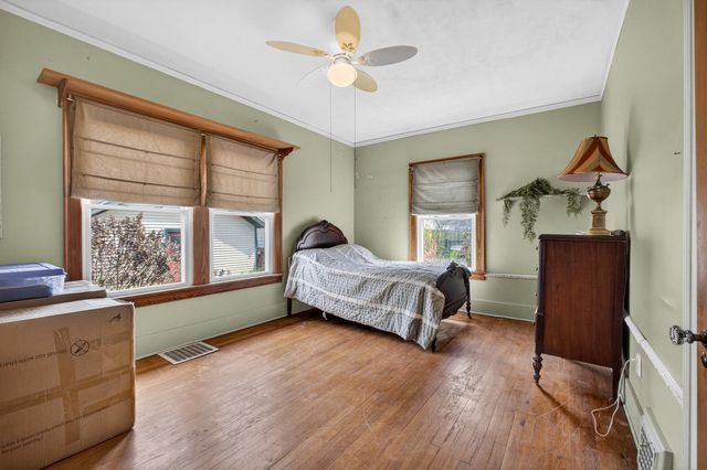 2633 Grand Avenue, Davenport, IA 52803
