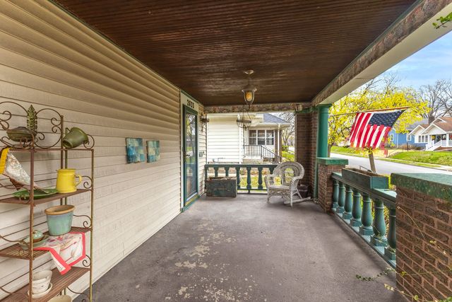 2633 Grand Avenue, Davenport, IA 52803