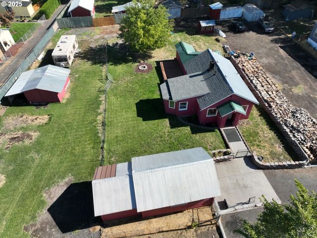 2829 W 9TH St, The Dalles, OR 97058