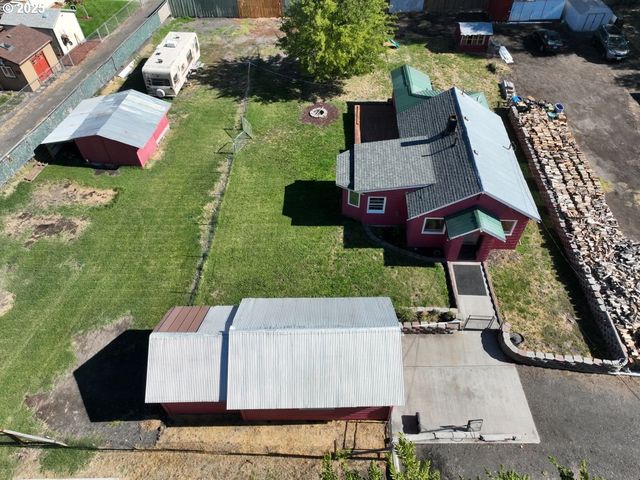 2829 W 9TH St, The Dalles, OR 97058