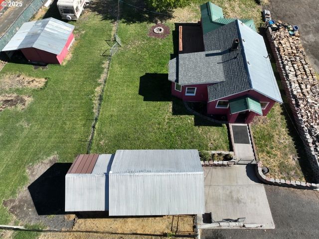2829 W 9TH St, The Dalles, OR 97058