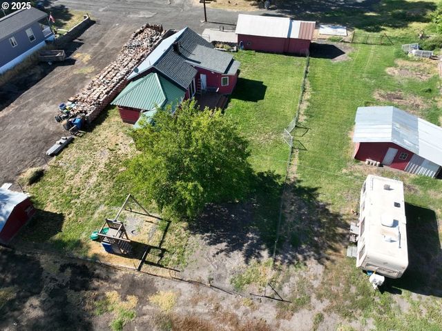 2829 W 9TH St, The Dalles, OR 97058