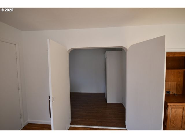 2829 W 9TH St, The Dalles, OR 97058