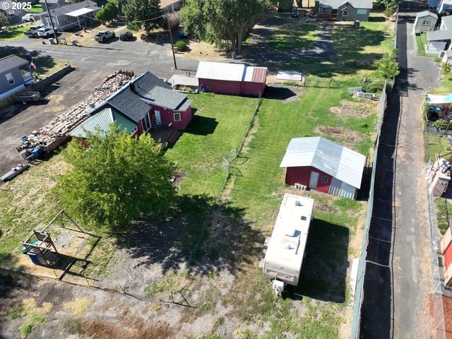 2829 W 9TH St, The Dalles, OR 97058