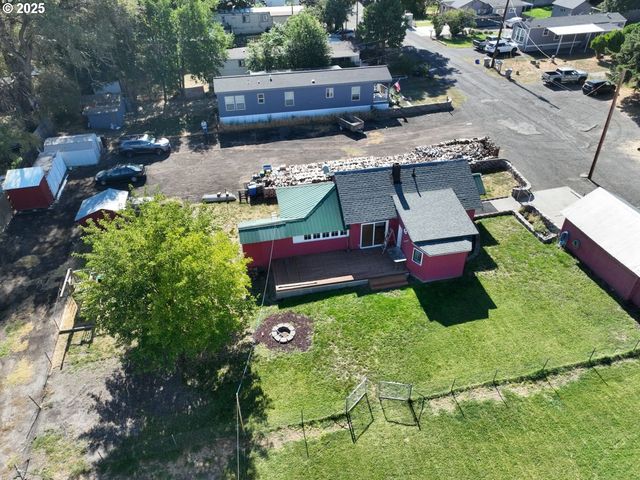 2829 W 9TH St, The Dalles, OR 97058