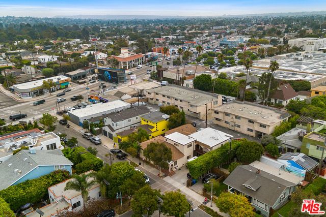 802 Ozone Street, Santa Monica, CA 90405