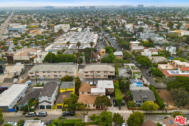 802 Ozone Street, Santa Monica, CA 90405