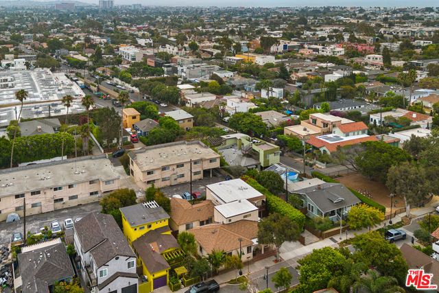 802 Ozone Street, Santa Monica, CA 90405