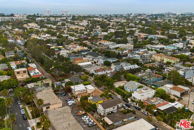 802 Ozone Street, Santa Monica, CA 90405