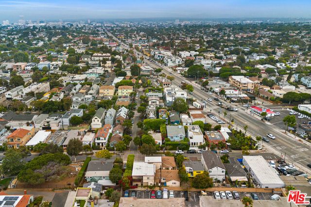 802 Ozone Street, Santa Monica, CA 90405