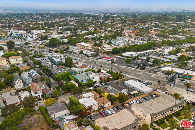 802 Ozone Street, Santa Monica, CA 90405