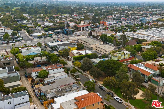 802 Ozone Street, Santa Monica, CA 90405