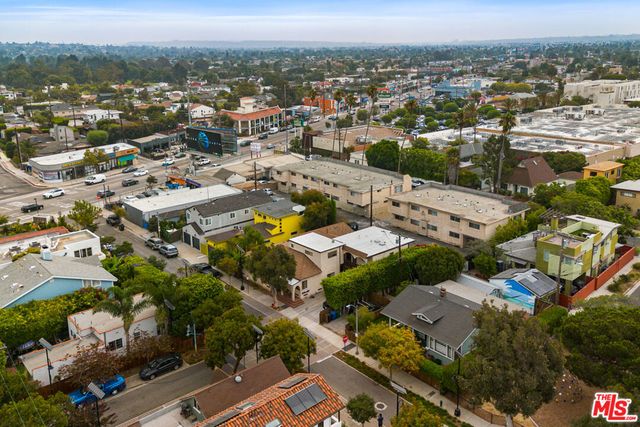 802 Ozone Street, Santa Monica, CA 90405