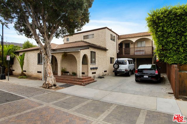 802 Ozone Street, Santa Monica, CA 90405