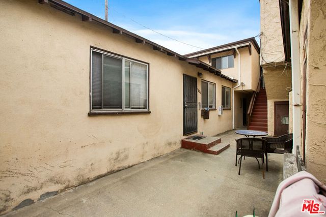 802 Ozone Street, Santa Monica, CA 90405