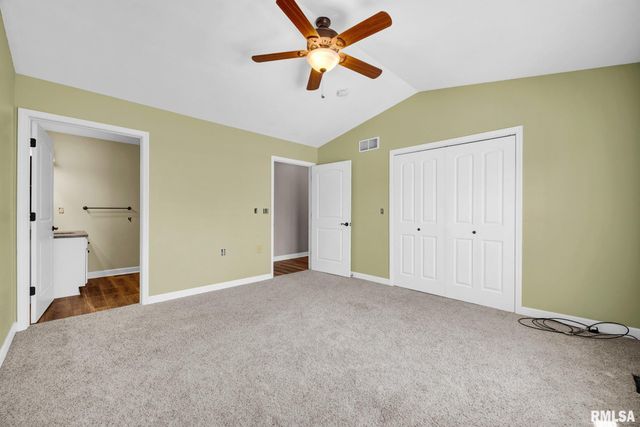 6917 N FLAGSTONE Court, Peoria, IL 61615