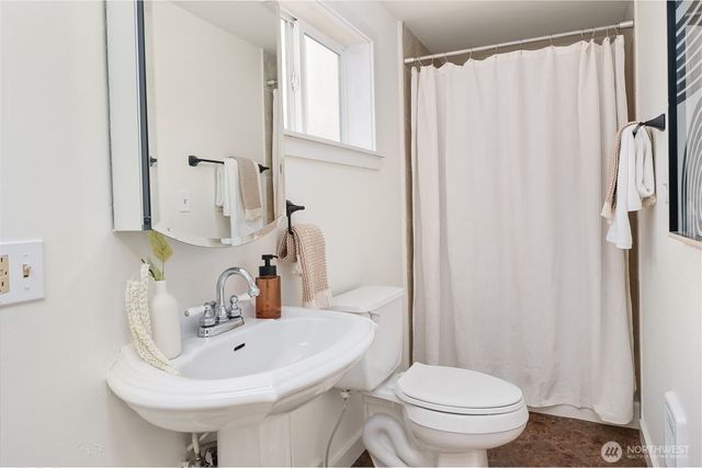 215 NW 130th Street, Seattle, WA 98177