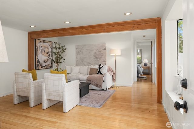 215 NW 130th Street, Seattle, WA 98177