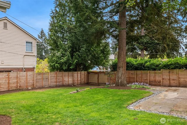 215 NW 130th Street, Seattle, WA 98177
