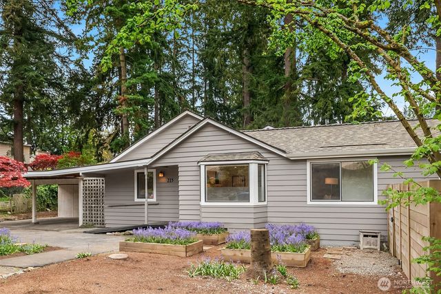 215 NW 130th Street, Seattle, WA 98177