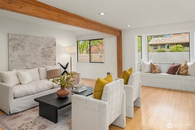 215 NW 130th Street, Seattle, WA 98177