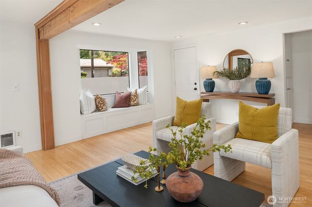 215 NW 130th Street, Seattle, WA 98177