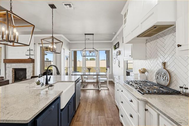 11724 SW 47th Place, Mustang, OK 73064