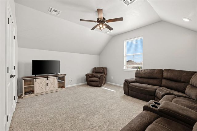 11724 SW 47th Place, Mustang, OK 73064