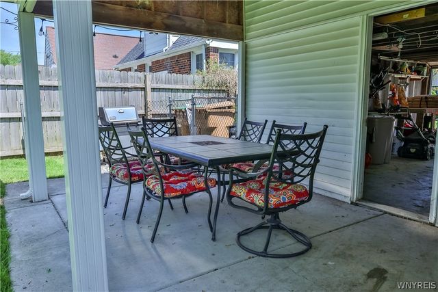 40 Vernon Drive, Cheektowaga, NY 14225