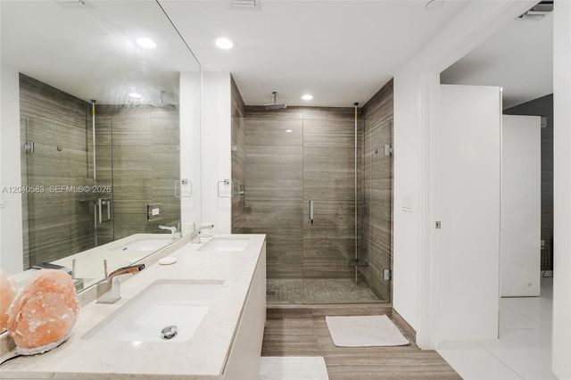 1010 Brickell Avenue 3007, Miami, FL 33131