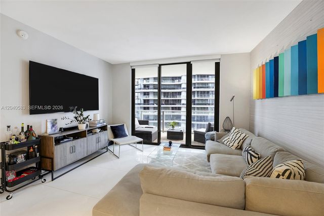 1010 Brickell Avenue 3007, Miami, FL 33131