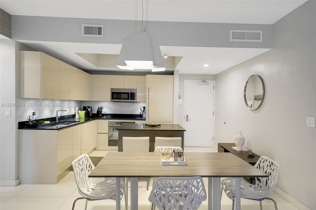 1010 Brickell Avenue 3007, Miami, FL 33131