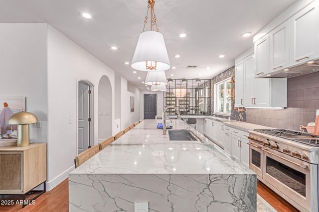 3030 E CAMELLIA Drive, Gilbert, AZ 85296