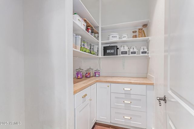 3030 E CAMELLIA Drive, Gilbert, AZ 85296