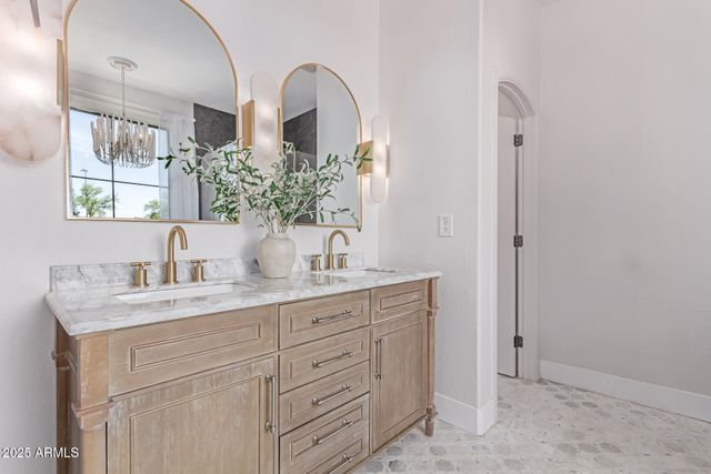 3030 E CAMELLIA Drive, Gilbert, AZ 85296